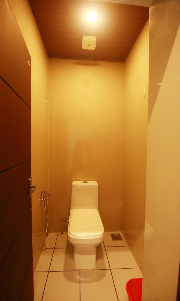 The Metro Pod - Backpackers A/C Dormitory Kochi Zewnętrze zdjęcie